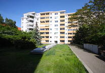 Vermietete 1-Zimmer-Wohnung mit Balkon und Tiefgaragenstellplatz - zentrale Lage in Berlin