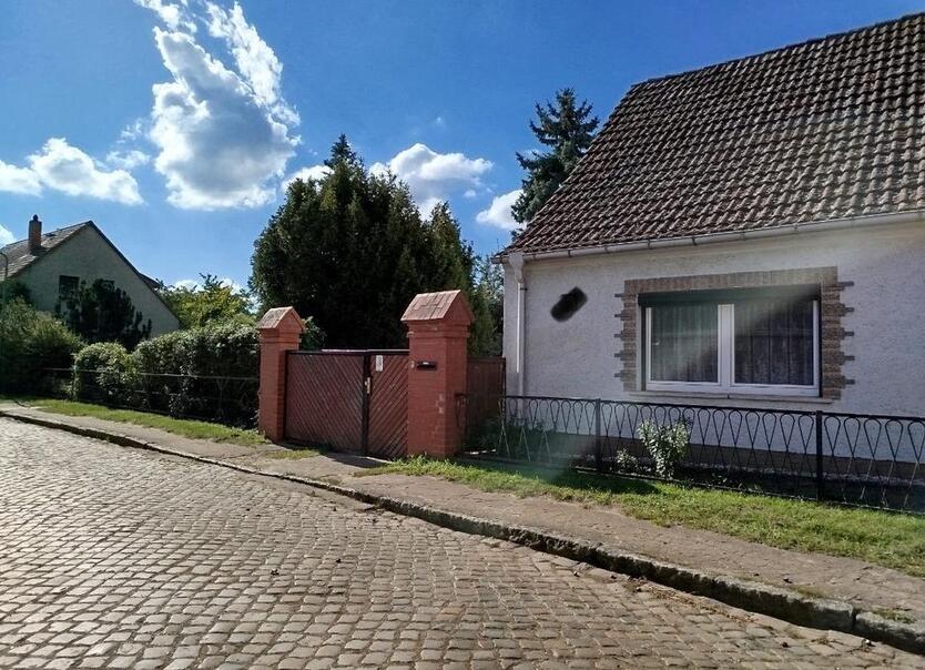 Großes Grundstück mit ausbaufähigem Einfamilienhaus zimmer