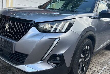Peugeot 2008 100.000 km 13.900 &euro; Berlin 13403