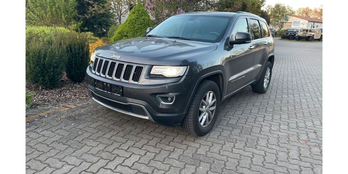Jeep Grand Cherokee 171.000 km 15.985 € Trebbin 14959