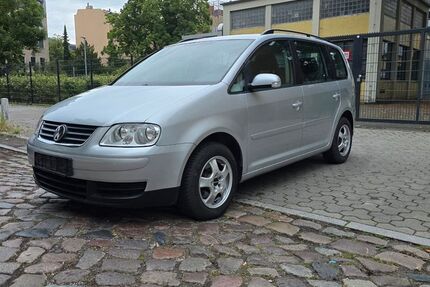 VW Touran 65.000 km 6.750 &euro; Berlin 13403
