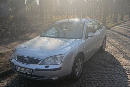 Ford Mondeo 211.000 km 890 &euro; Berlin 13465