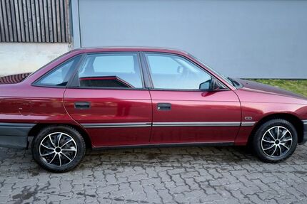 Opel Astra 90.627 km 3.999 &euro; Berlin 10115