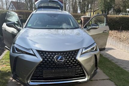 Lexus UX 83.399 km 20.450 &euro; Ketzin 14669