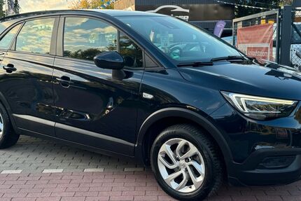 Opel Crossland (X) 39.077 km 10.990 &euro; BERLIN 13127