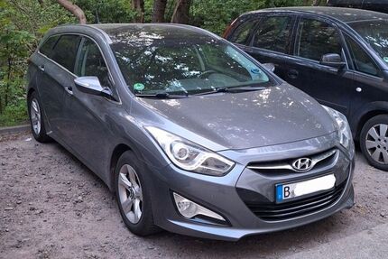 Hyundai i40 74.000 km 10.300 &euro; Berlin 10315