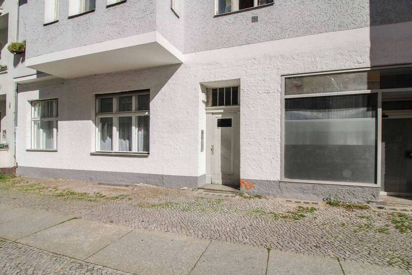 Stilvolle 4-Zimmer-Erdgeschoßwohnung mit Gartenfläche im Herzen Berlins (2019 modernisiert)