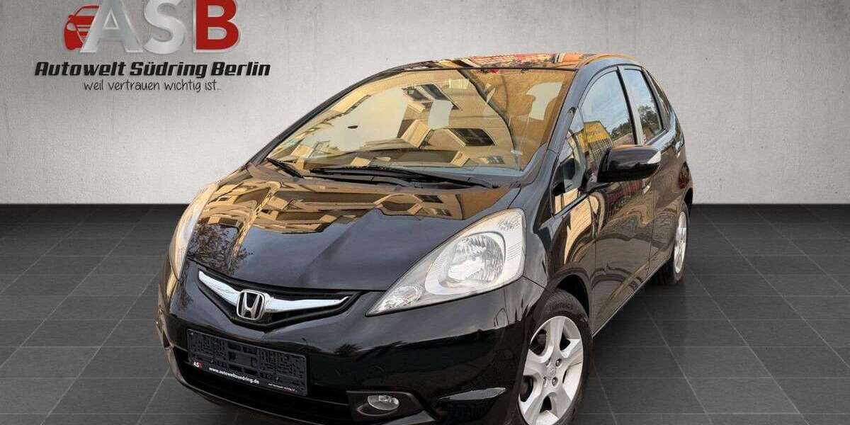 Honda Jazz 174.000 km 7.555 &euro; Berlin 12055
