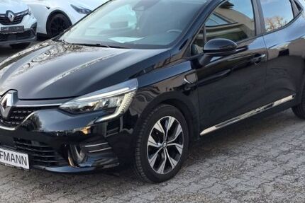 Renault Clio 26.900 km 15.890 &euro; Berlin 13581