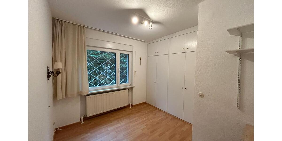 Bungalow Berlin Steglitz-Zehlendorf - 5.5 Zimmer, 160 m&sup2;, 2.500&euro; | Angebot:26644854