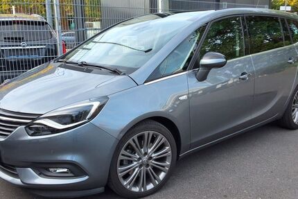 Opel Zafira 104.000 km 17.900 € Berlin 13599