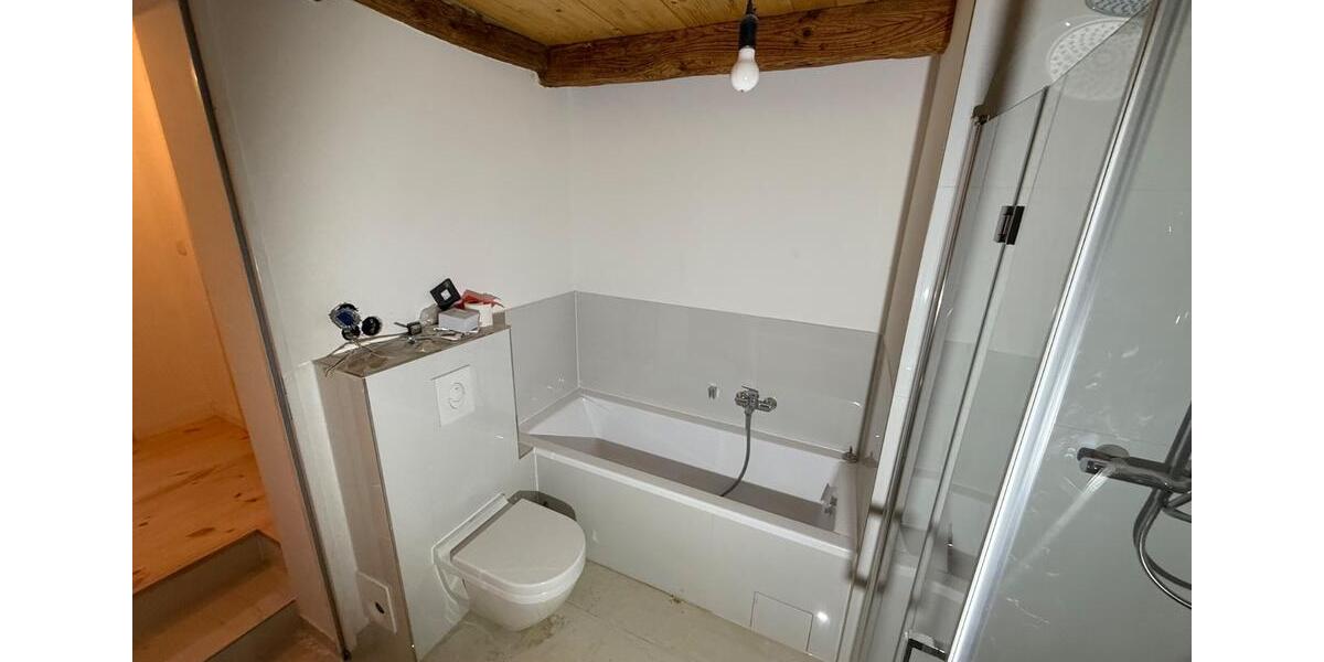 Erstbezug nach Kernsanierung zu vermieten 6 zimmer