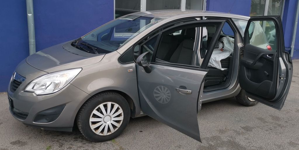 Opel Meriva 110.000 km 3.999 &euro; Berlin 13405