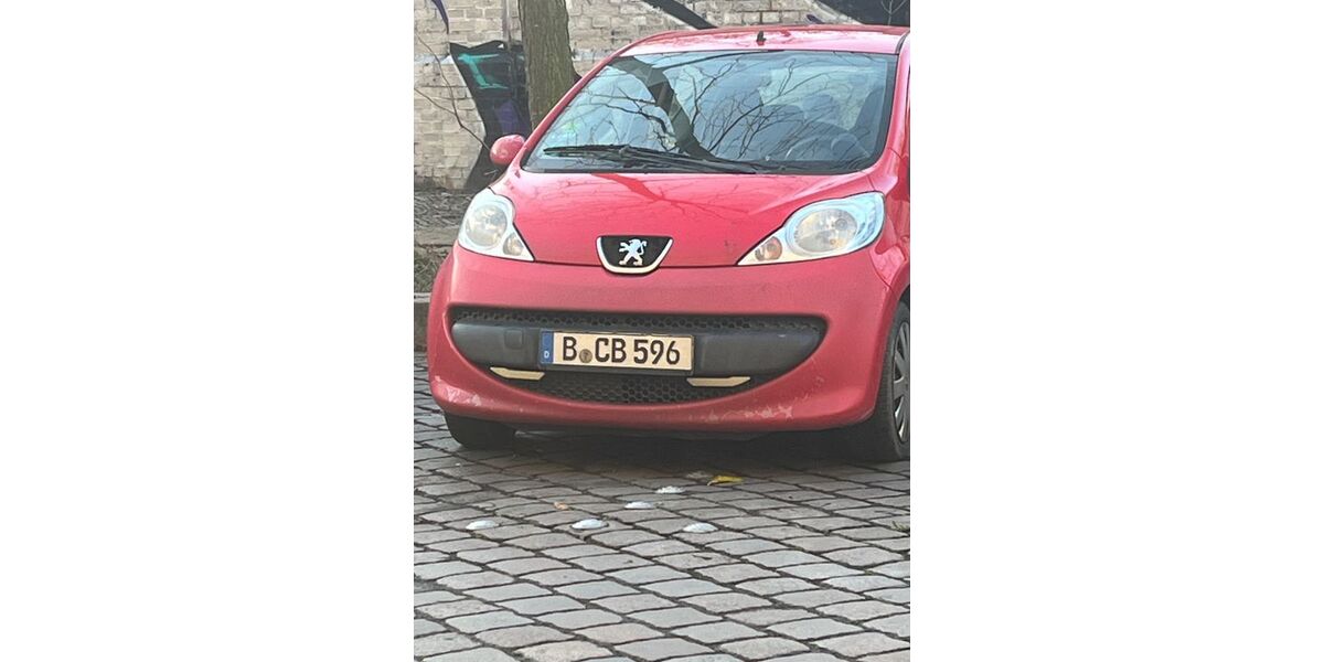 Peugeot 107 120.000 km 1.400 &euro; Berlin 13158