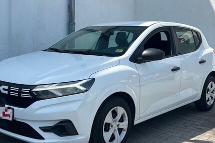 Dacia Sandero 128.000 km 7.299 &euro; BERLIN 13409