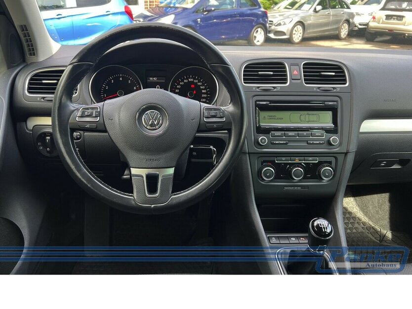 VW Golf VI Team Lim*SHZ*Klima*PDC*Tempo* 206.982 km 4.990 € Berlin 13187