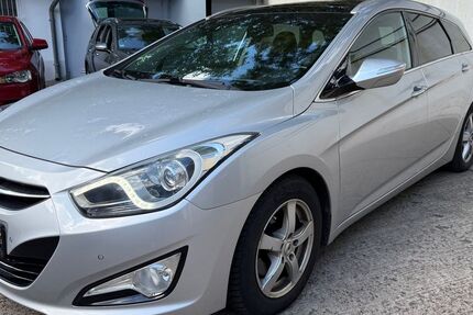 Hyundai i40 157.500 km 7.700 &euro; Berlin 10247