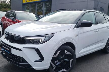 Opel Grandland (X) 17.764 km 28.980 &euro; Potsdam 14480