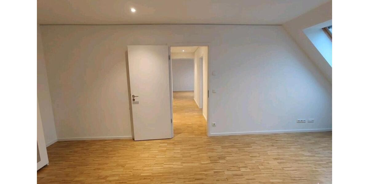 Dachgeschoßwohnung Potsdam Potsdam West - 3 Zimmer, 8 m&sup2;, 1.590&euro; | Angebot:26221354