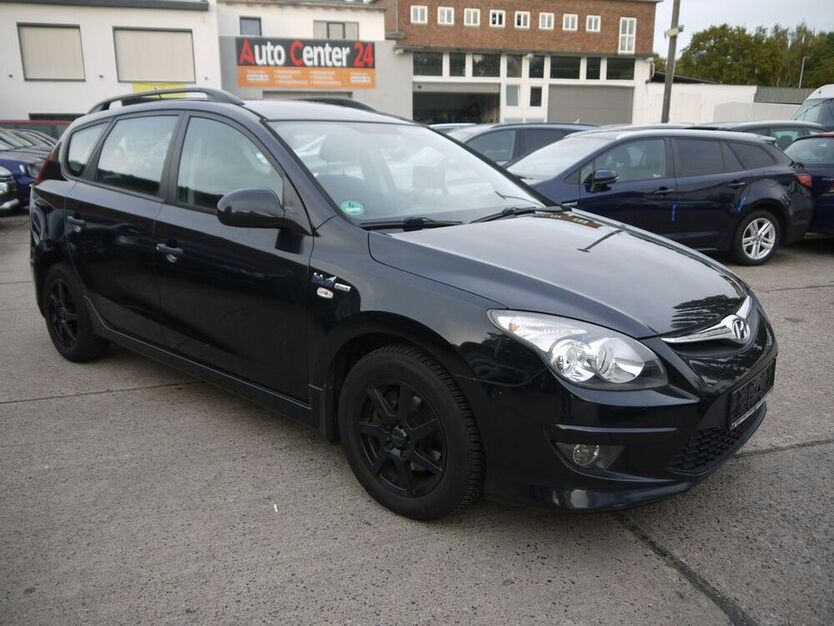 i30