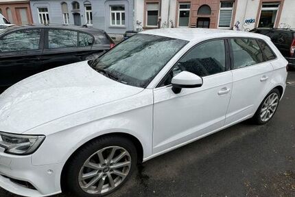 Audi A3 206.332 km 11.890 &euro; Berlin 12351