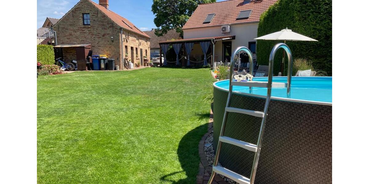 Kernsaniertes Einfamilienhaus mit großem Garten und Nebengelass 4 zimmer