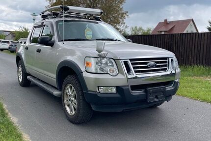 Ford Explorer 94.000 km 15.900 &euro; DAHLEWITZ 15827