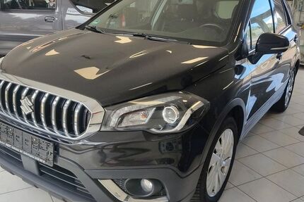 Suzuki SX4 111.501 km 14.980 &euro; Berlin 12435