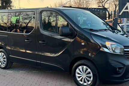 Opel Vivaro 124.998 km 17.990 &euro; BERLIN 13127