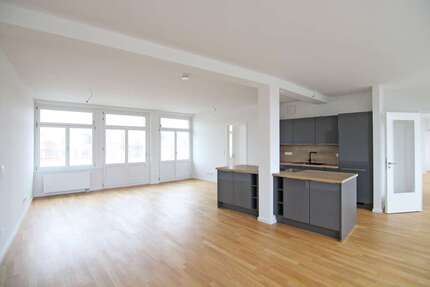 Wohnung Wustermark - 4 Zimmer, 160 m&sup2;, 1.995&euro; | Angebot:27285853