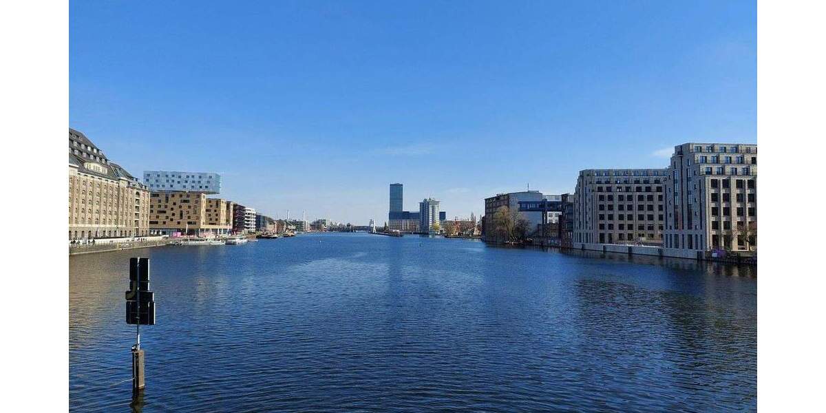 Dachgeschoss Wohnung mit Panorama im Zentrum Berlins nahe Warschauer Brücke - 3 zimmer