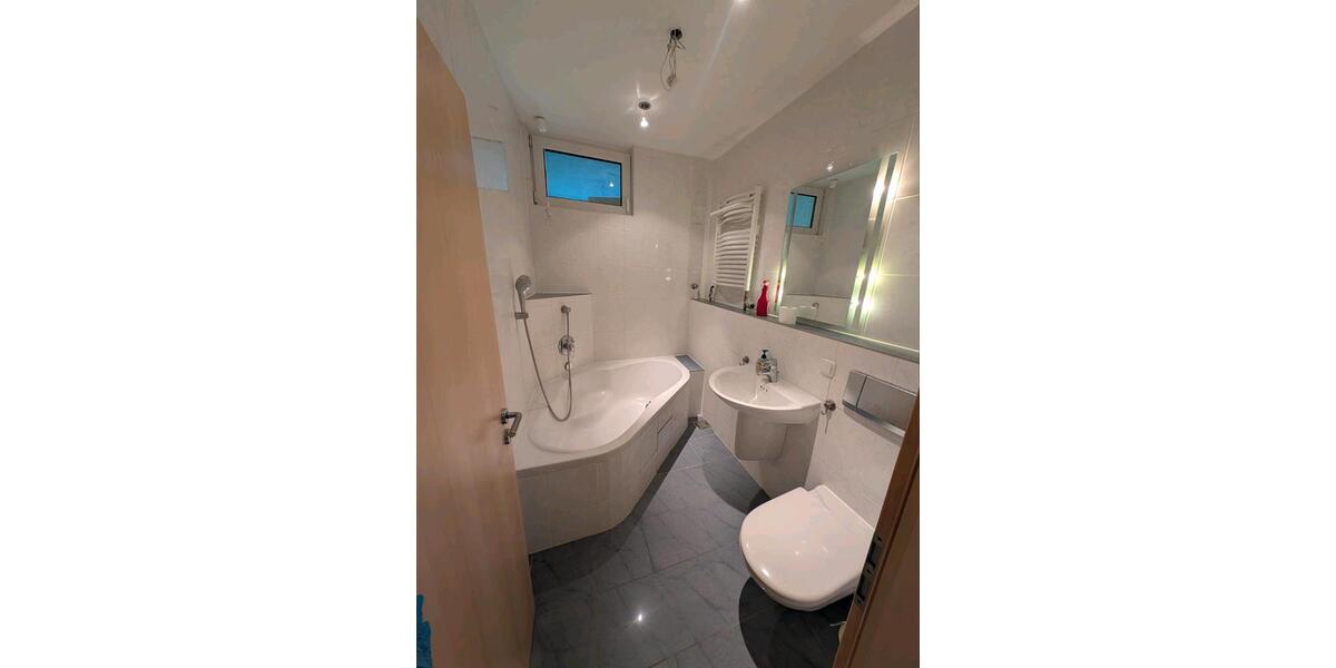 Dachgeschoßwohnung Berlin Lankwitz - 2 Zimmer, 45 m&sup2;, 240.000&euro; | Angebot:26888010