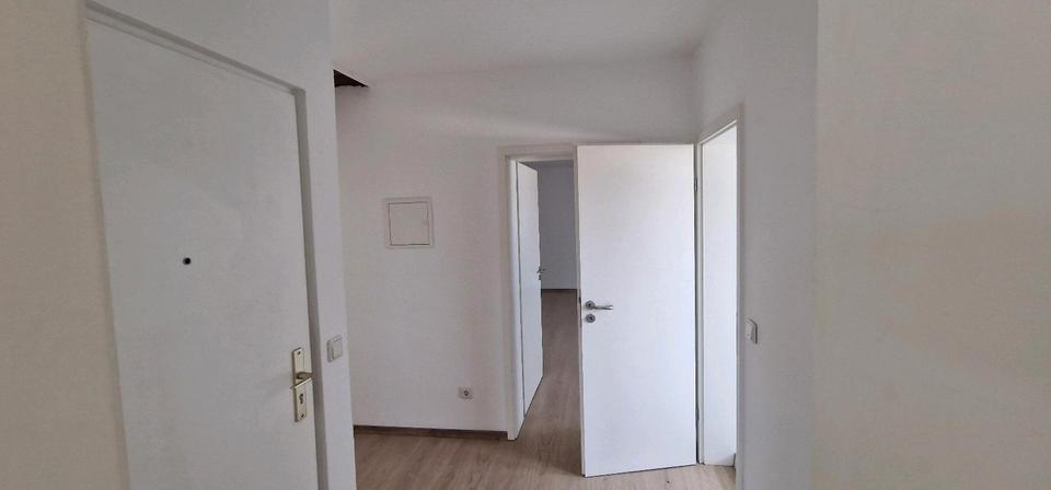 Dachgeschoßwohnung Teltow - 3 Zimmer, 105 m&sup2;, 1.195&euro; | Angebot:25649658