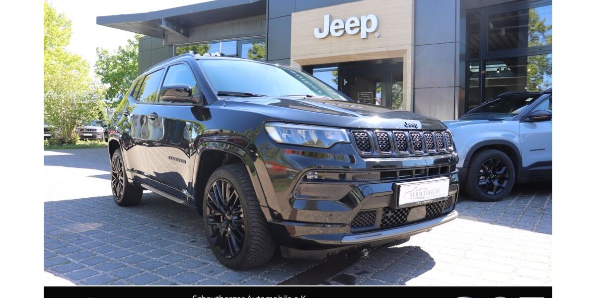 Jeep Compass 15.300 km 29.985 &euro; Potsdam 14482