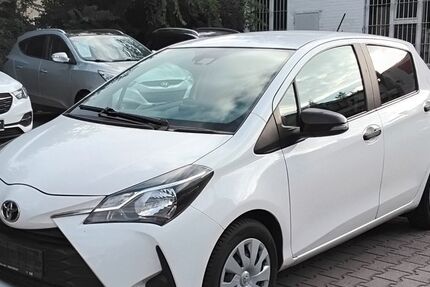 Toyota Yaris 92.700 km 8.500 &euro; Berlin 13409