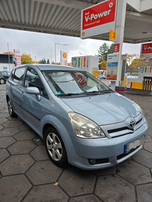 Toyota Corolla Verso 185.000 km 4.450 € Berlin 12279