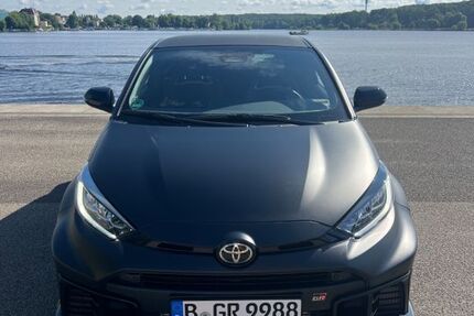 Toyota Yaris 4.500 km 42.500 &euro; Berlin 10629