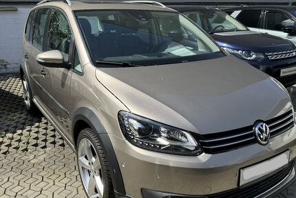 VW Touran 145.000 km 12.900 &euro; Berlin 12359