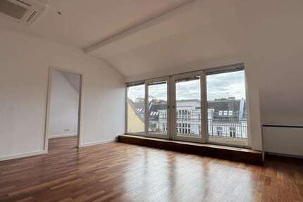 Wohnung zum Mieten in Berlin 3.757 € 243 m² 6 zimmer