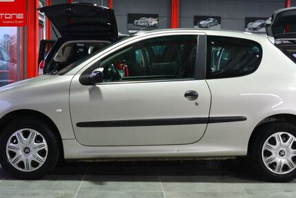 Peugeot 206 115.426 km 1.990 € Falkensee 14612