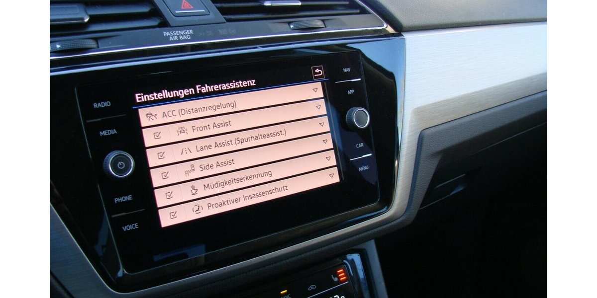 VW Touran 1.5TSi Comfortline 7-Sitzer LED ACC Standhe 18.601 km 31.980 &euro; Falkensee 14612