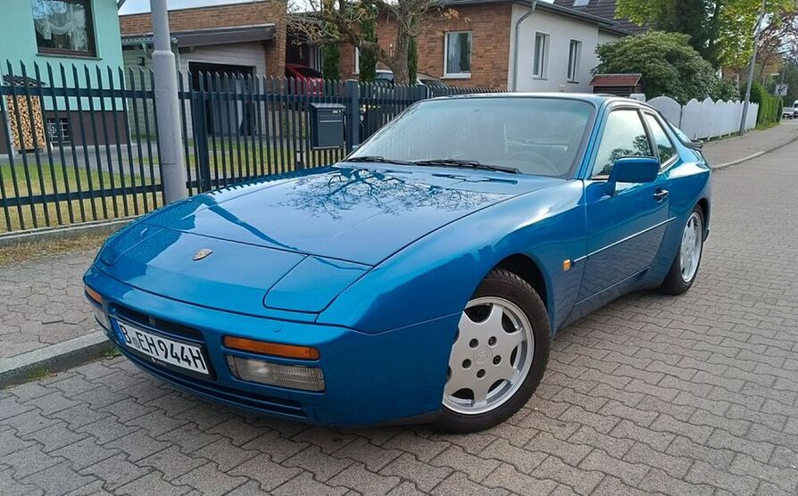 944