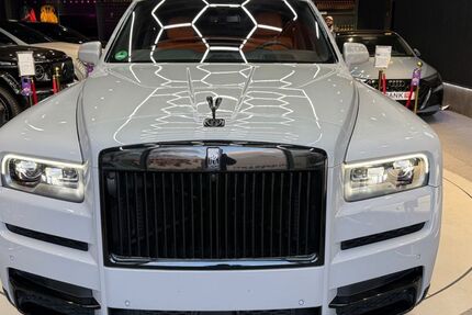 Rolls Royce Cullinan 46.973 km 399.900 &euro; Berlin 12277