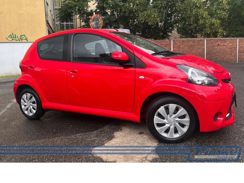 Aygo Cool Go 5trg*NAV*BT*Klima*LED*USB*Allwetter