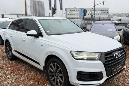 Audi Q7 171.113 km 25.999 € Potsdam 14480