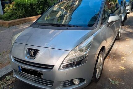 Peugeot 5008 251.000 km 3.590 &euro; Berlin 13189