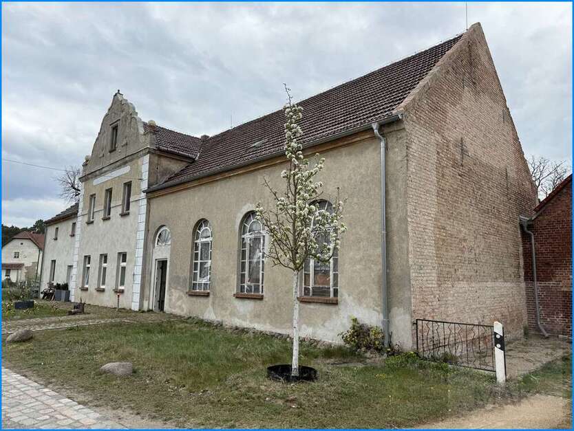 Haus zum Kaufen in Beelitz Reesdorf 165.000 € 110 m²