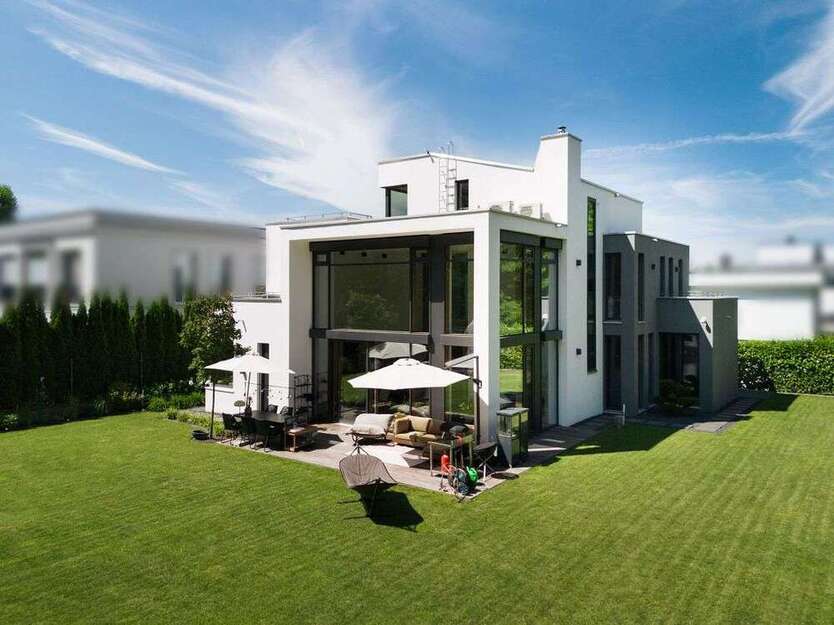 Haus zum Kaufen in Groß Glienicke 2.950.000 € 330 m²