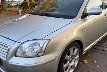 Toyota Avensis 240.000 km 2.700 &euro; Berlin 12109