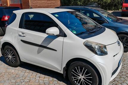 Toyota IQ 80.000 km 4.800 &euro; Berlin 13581
